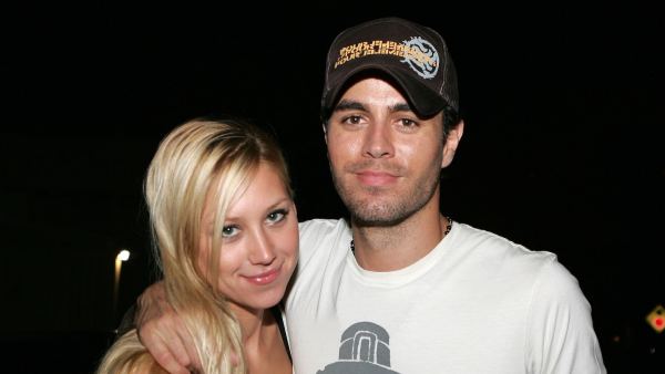 GettyImages-71220064 Anna Kournikova and Enrique Iglesias Expecting Their 4th Child.jpg
