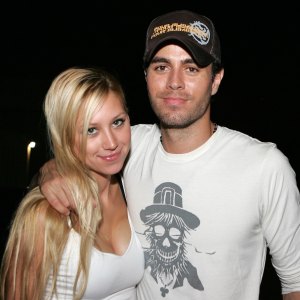 GettyImages-71220064 Anna Kournikova and Enrique Iglesias Expecting Their 4th Child.jpg