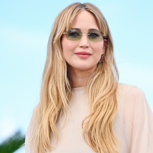 Jennifer Lawrence’s Slouchy Fendi Bag Has a $79 Twin That Looks Just As Expensive