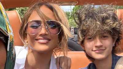 Jennifer-Lopez-Drops-Emme-Off-at-First-Day-of-Senior-Year