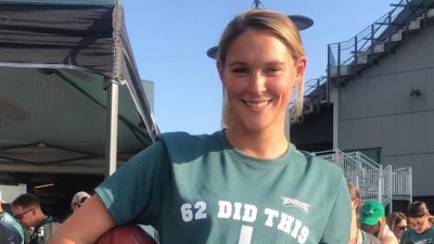 Kylie-Kelce-on-Accepting-Her-Pospartum-Body