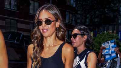 MEGA1348653_002-Jessica Alba Flaunts Bikini Body Amid Danny Ramirez Romance