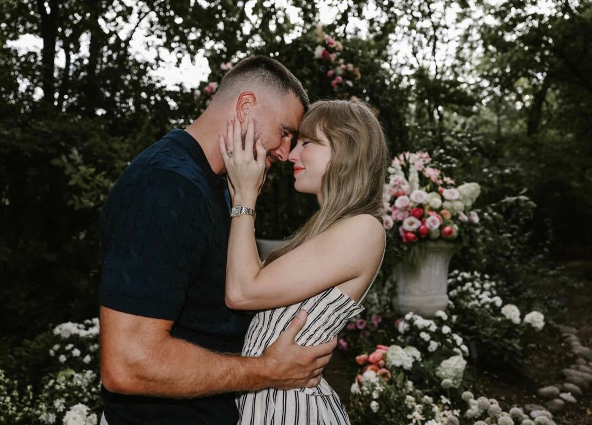 MEGA1354750_001 Taylor Swift Travis Kelce 2025 Proposal