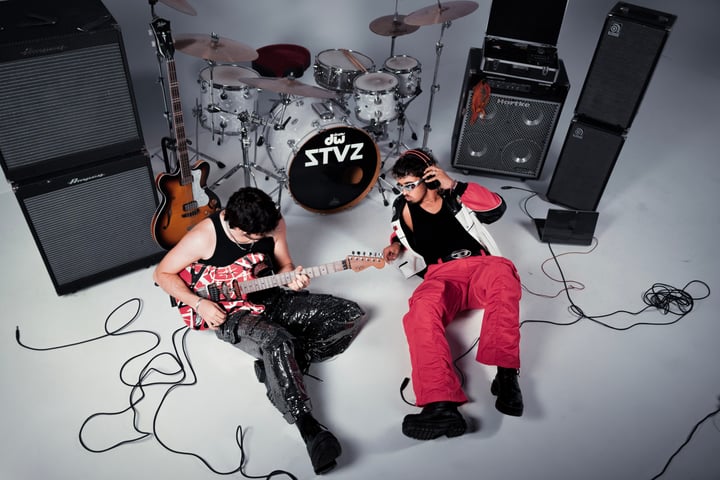 Los Est&eacute;vez ZTVZ.