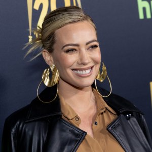 LOS ANGELES, CALIFORNIA - MARCH 10: Hilary Duff attends the “How I Met Your Father" fan experience in Los Angeles celebrating the show’s first season finale with cast on March 10, 2022 in Los Angeles, California. (Photo by Emma McIntyre/Getty Images)