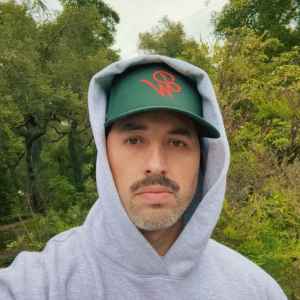 Jeremy Vuolo Accidentally Tried to Deposit Counterfeit Money at Bank: 'Close Call'