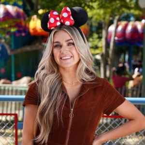 Lindsay Arnold