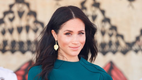 NADI, FIJI - OCTOBER 25: Prince Harry, Duke of Sussex and Meghan, Duchess of Sussex attend the Unveiling of the Labalaba Statue on October 25, 2018 in Nadi, Fiji. The Duke and Duchess of Sussex are on their official 16-day Autumn tour visiting cities in Australia, Fiji, Tonga and New Zealand. (Photo by Chris Jackson/Getty Images)