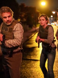 Mark Ruffalo and Alison Oliver in Task