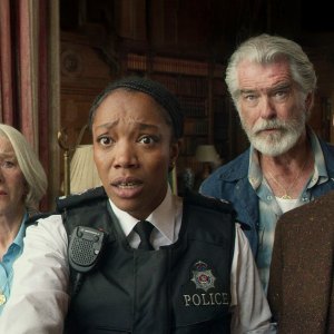 Helen Mirren and the cast of The Thursday Murder Club