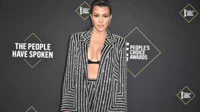 SANTA MONICA, CALIFORNIA - NOVEMBER 10: Kourtney Kardashian attends 2019 E! People's Choice Awards - Arrivals at The Barker Hanger on November 10, 2019 in Santa Monica, California. (Photo by David Crotty/Patrick McMullan via Getty Images)