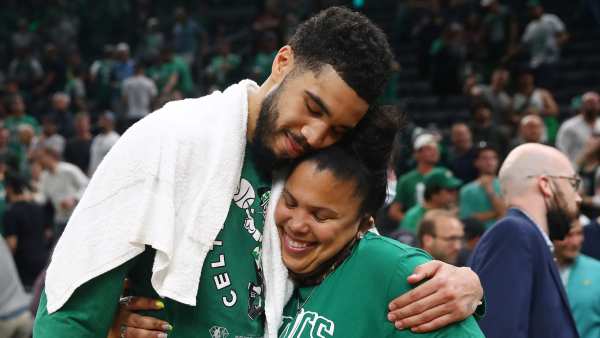 GettyImages-1397428770 Jayson Tatum Mom 2022