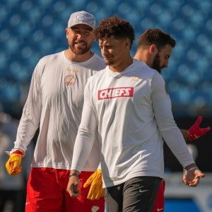 Patrick Mahomes Reminds Brazilian Reporter Travis Kelce Is Engaged