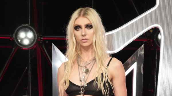 Taylor Momsen Reveals How She Got Fit to Go Nude in For I Am Death Music Video