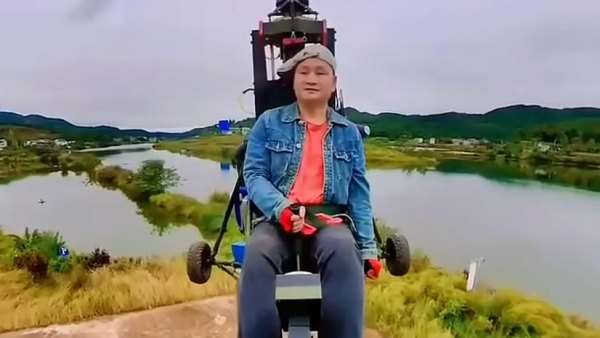 Influencer Dies After His Private Aircraft Crashes 003