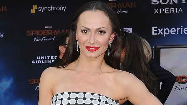 Karina-Smirnoff-GettyImages-1152299992