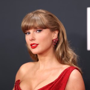 Taylor Swift Standby Message Theories