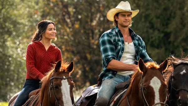 The Wrong Paris, Miranda Cosgrove and Pierson Fode