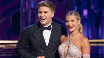 Witney-Carson-and-Robert-Irwin-DWTS-GettyImages-2236595715