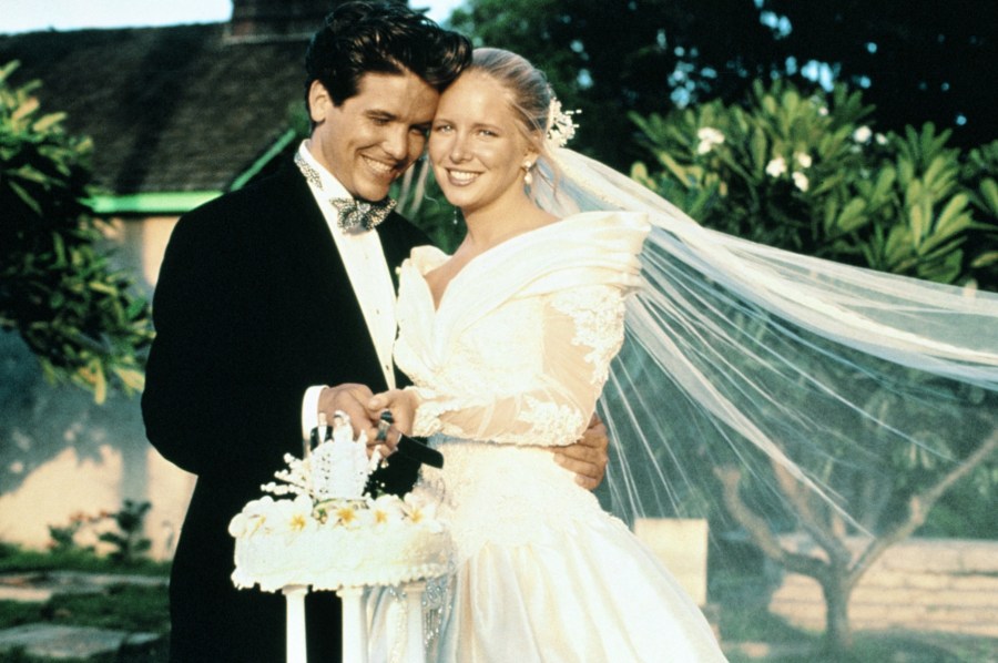 &lsquo;Young and the Restless&rsquo; Star Lauralee Bell Tries on 3 Wedding Dresses