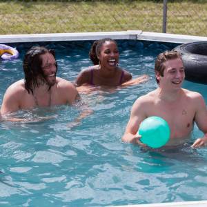 'High Potential' Star Pitches Reunion Between Steve Howey, Jeremy Allen White