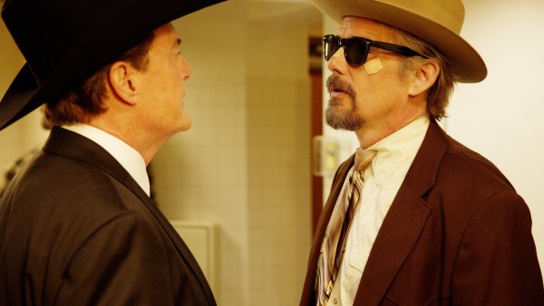 Kyle MacLachlan, Ethan Hawke in The Lowdown