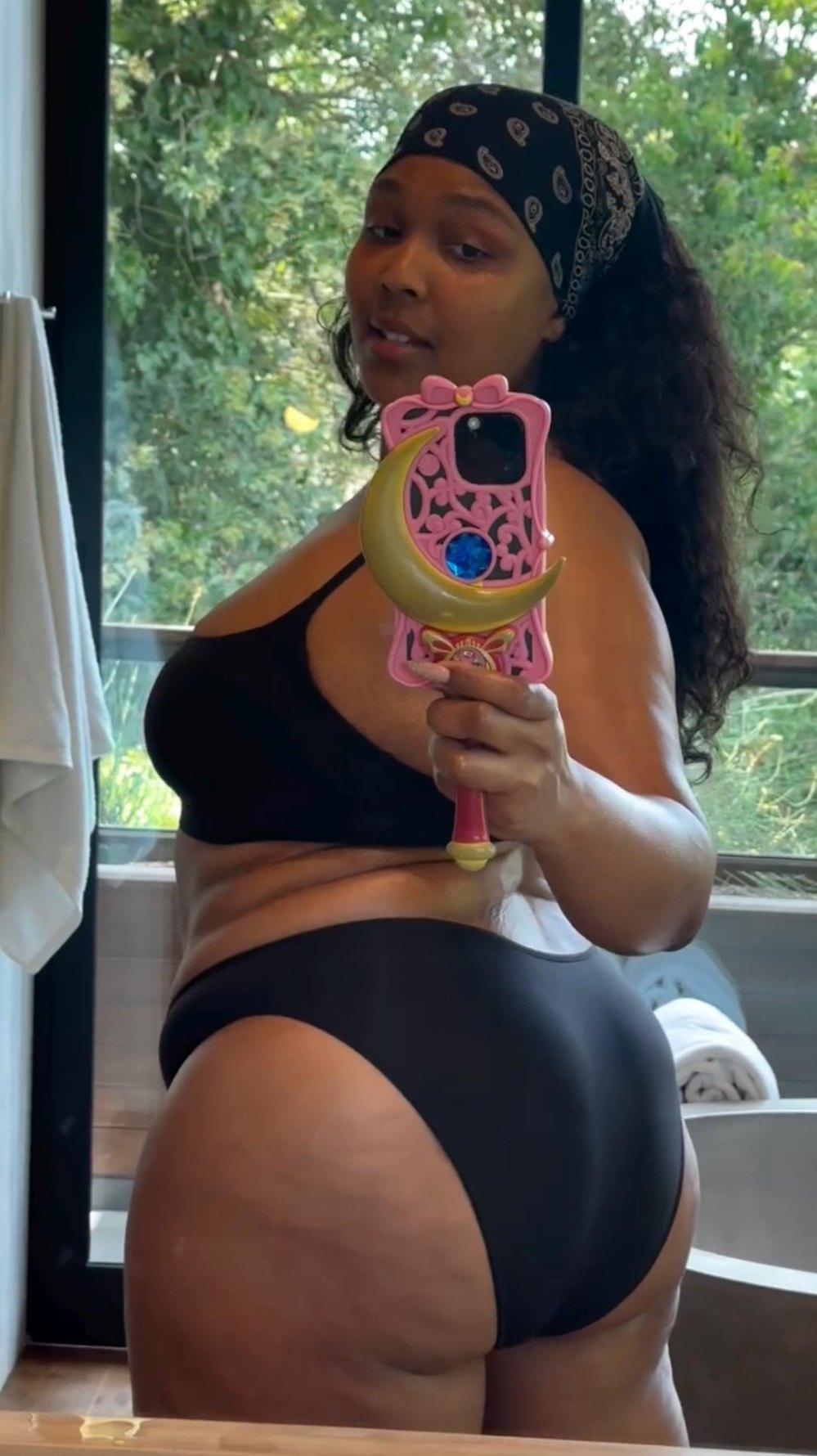 Lizzo Shows Off Her Figure in Her Bra and Underwear