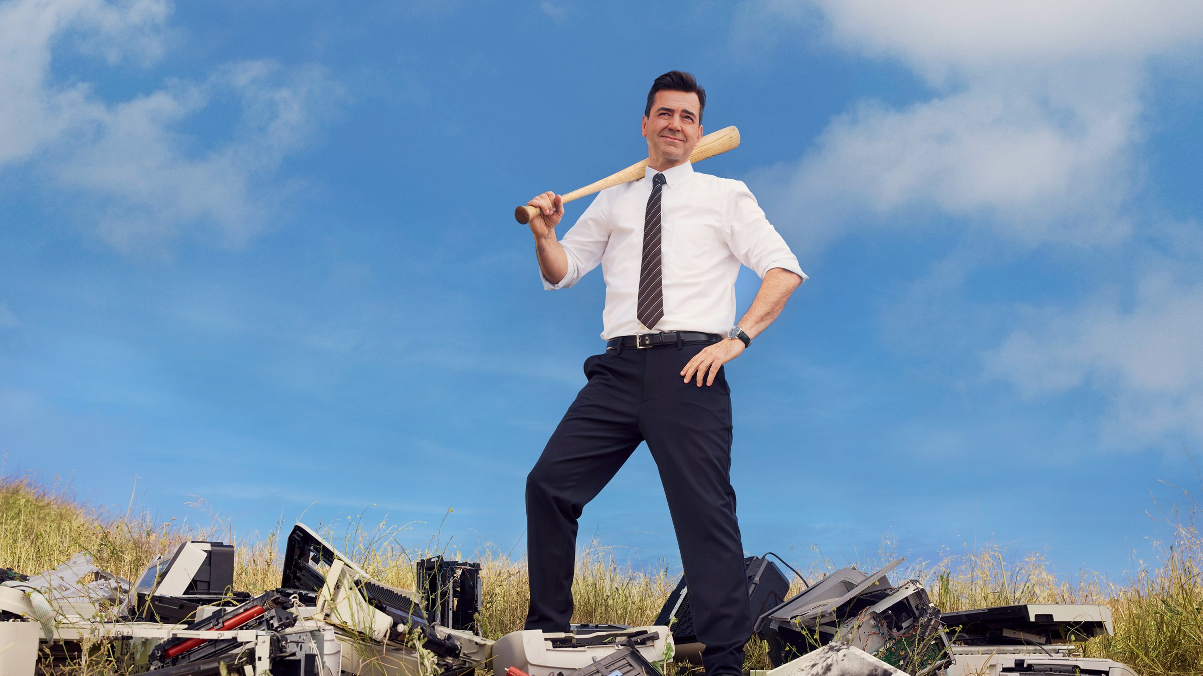 Ron Standing Ron Livingston Is Back as Office Space's Peter Gibbons, but This Time ...
