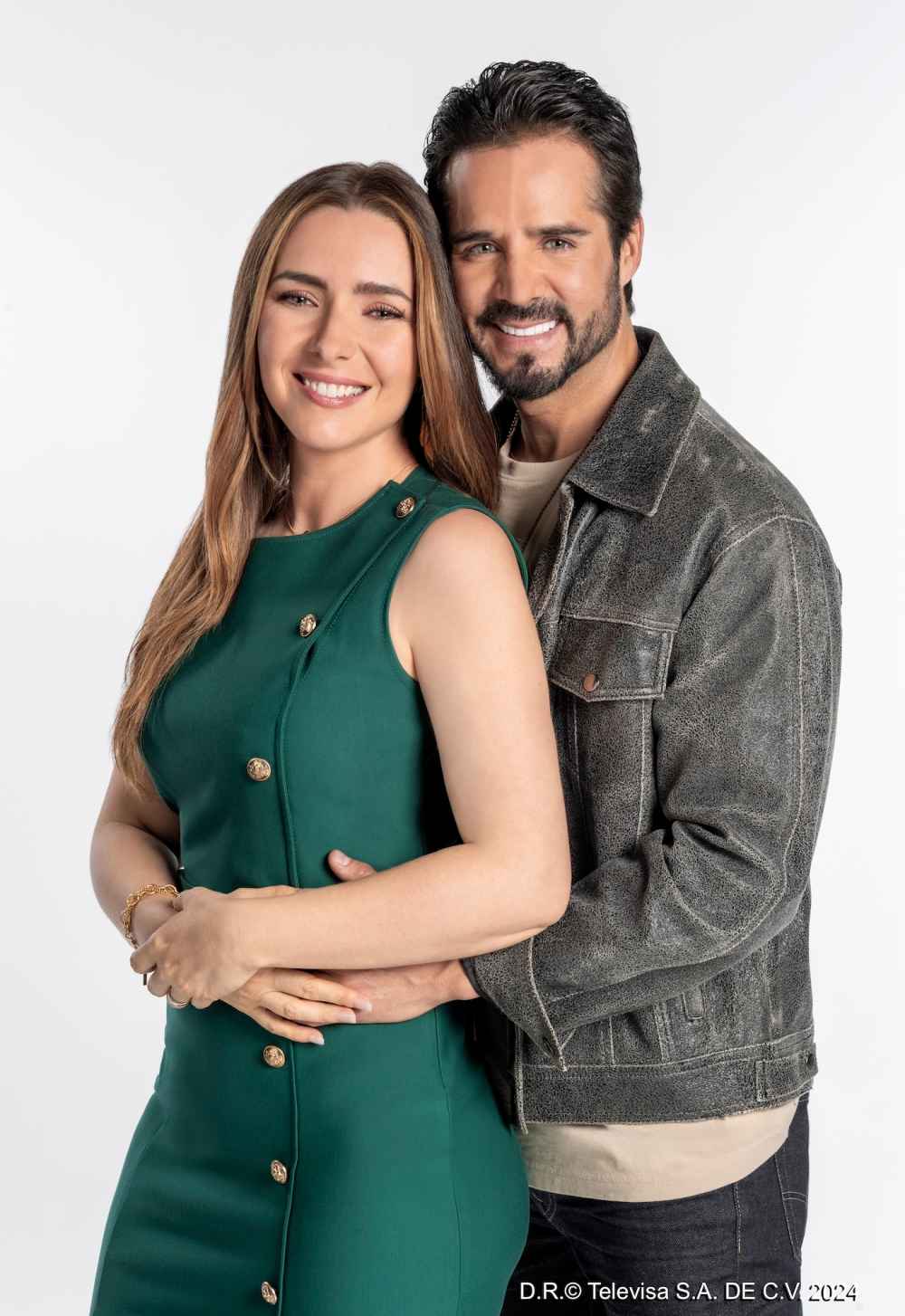 Ariadne D&iacute;az y Jos&eacute; Ron, protagonistas de la telenovela Pap&aacute;s por siempre de Univision
