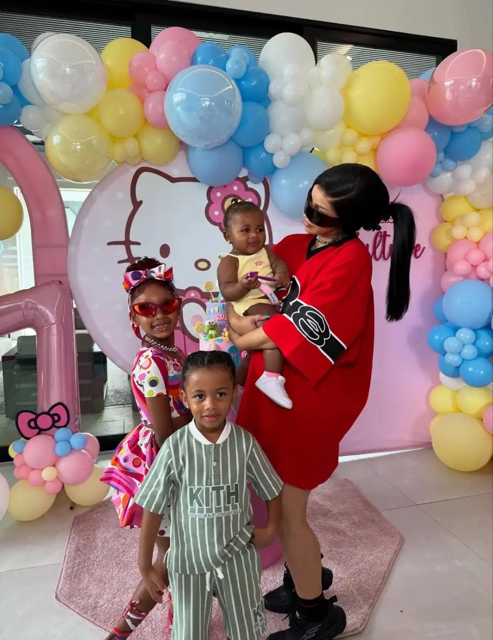 Cardi-B-Supports-Formula-Feeding