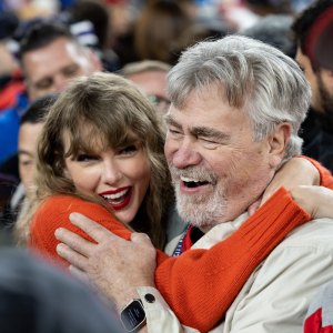 GettyImages-1971905221-Tay.jpg