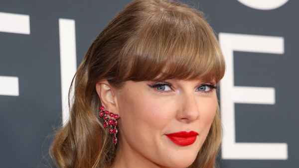 Taylor Swift Doesn’t Want to Go to Space Like Katy Perry: ‘It’s Cold, It’s Scary, Why Would I Do That?’