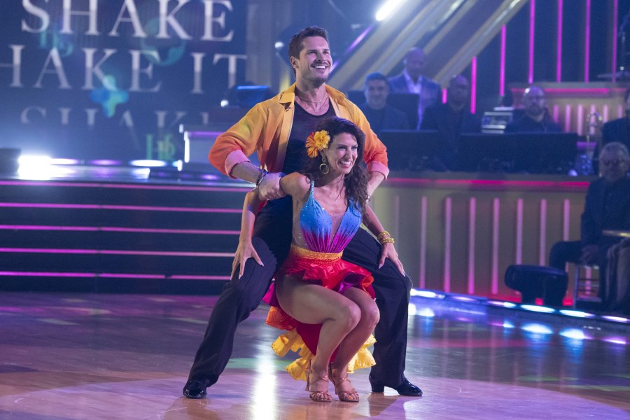 Hilaria Baldwin Tearfully Praises Alec's Support After DWTS Elimination ...