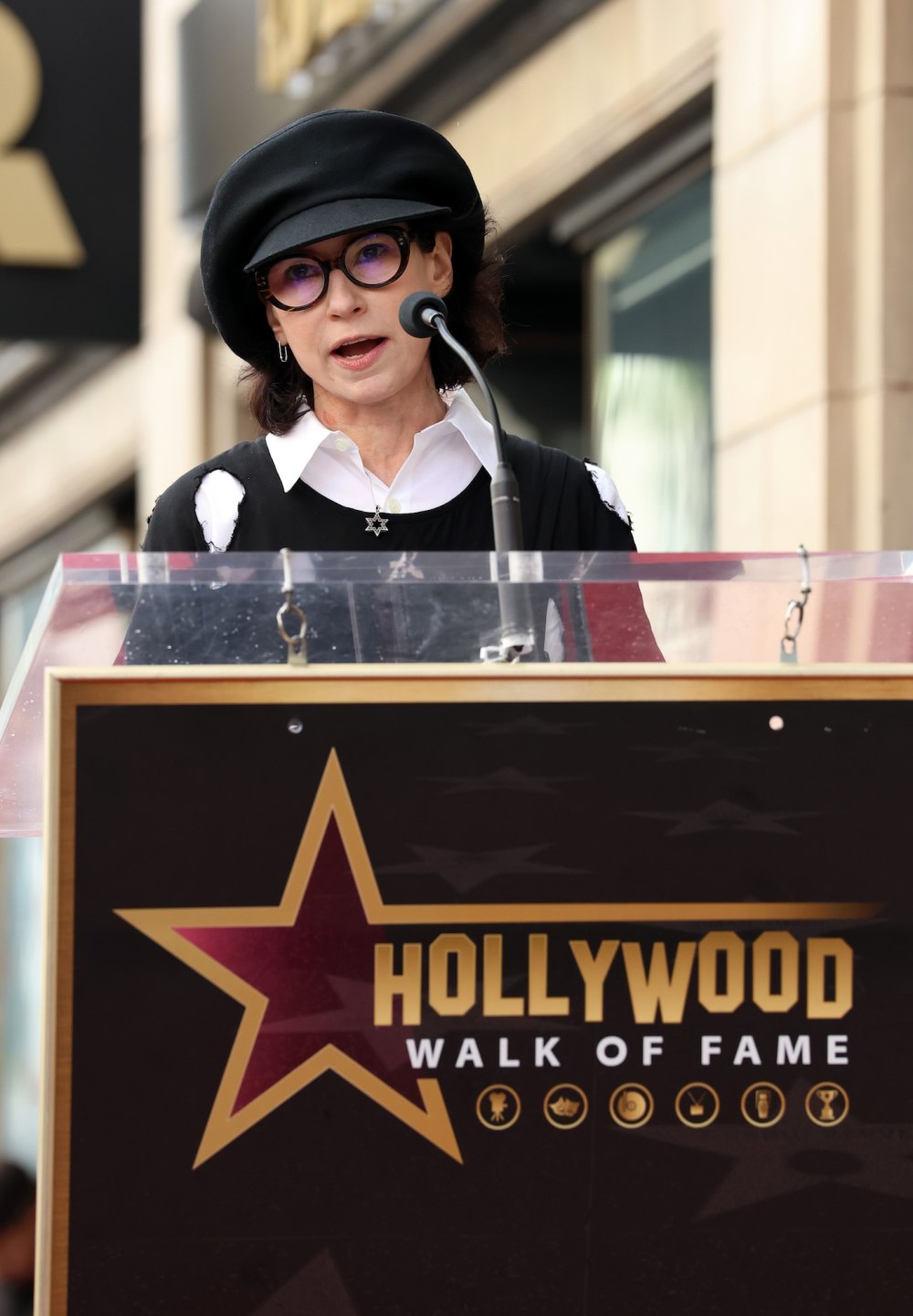 Gilmore Girls Stars Joins Lauren Graham for Walk of Fame Ceremony | Us ...