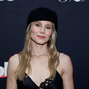 Kristen Bell Appears on Jimmy Fallon