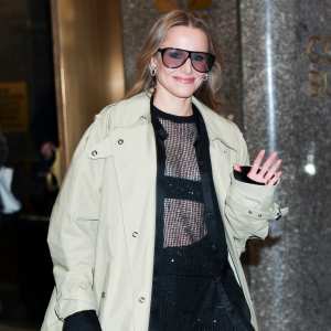 Kristen Bell seen leaving 'The Tonight Show Starring Jimmy Fallon' in Midtown on October 23, 2025 in New York City.
