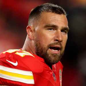 GettyImages-2243694442 Travis Kelce Commanders 2025