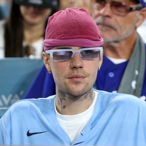 GettyImages-2243706899-HaileyJustinBieberWorldSeries.jpg