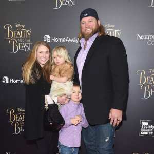 Nick Mangold Family Guide: Meet the Late NFL Star's Wife and 4 Kids