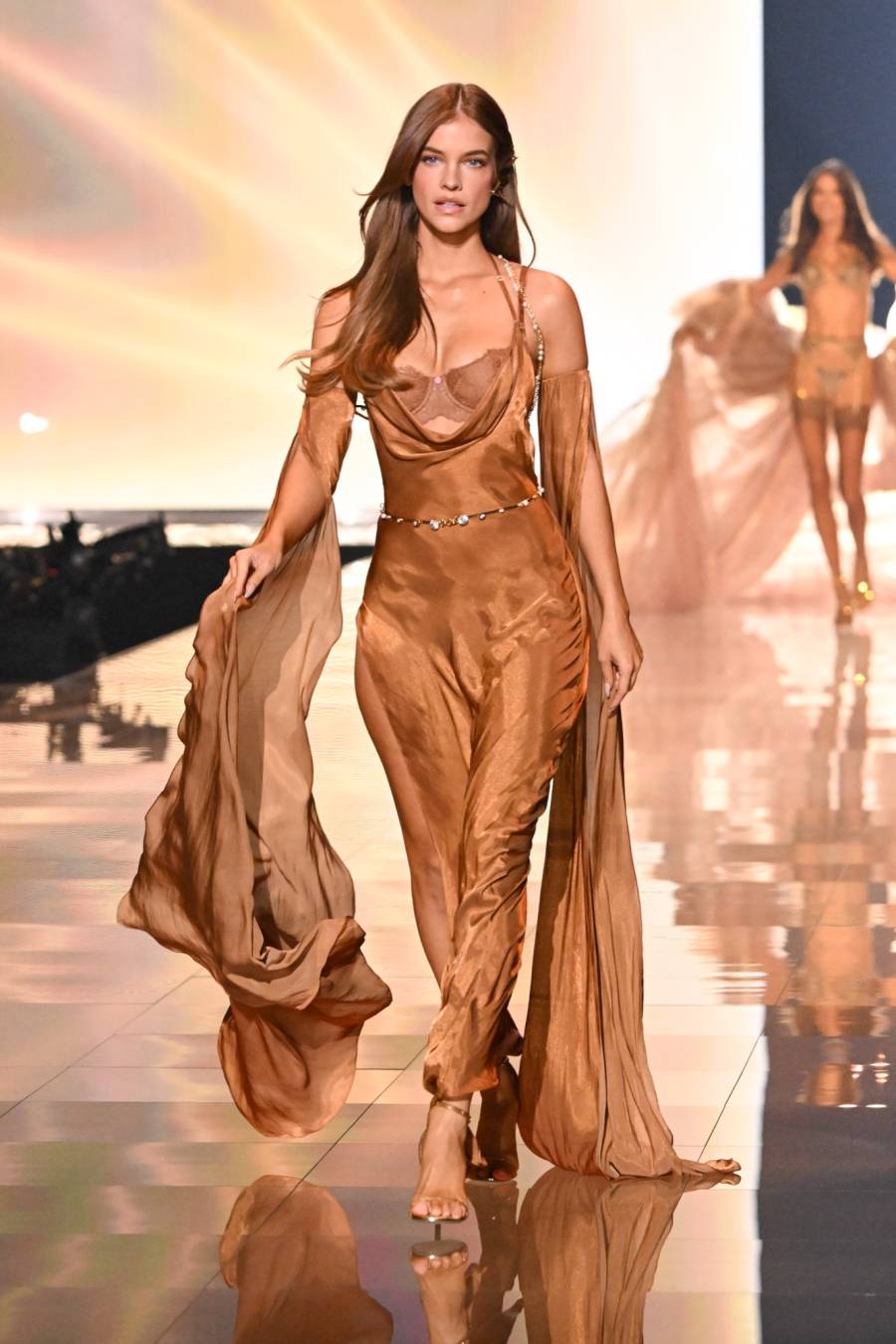 GettyImages2240830471-VS-Show