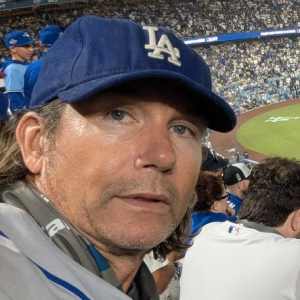 Jerry OConnell Refused to Leave World Series Despite Needing to Poop