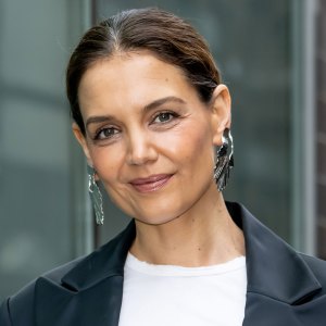 NEW YORK, NEW YORK - FEBRUARY 06: Actress Katie Holmes is seen arriving to the Christian Siriano Fall/Winter 2025 fashion show at Chelsea Industrial on February 06, 2025 in New York City. (Photo by Gilbert Carrasquillo/GC Images)