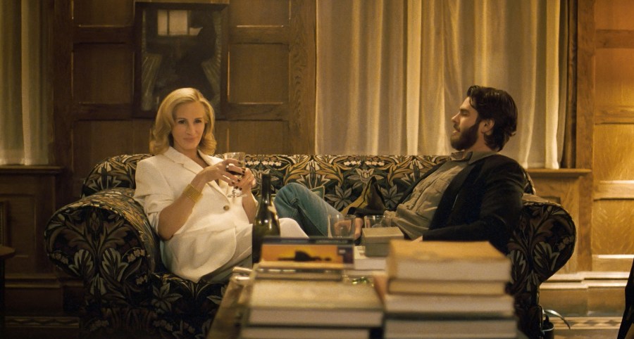 Julia Roberts, Andrew Garfield After the Hunt