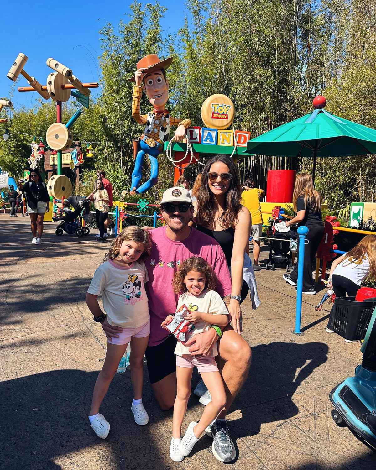 Toronto Blue Jays Pitcher Kevin Gausman s Family Guide Wife Taylor and Their 2 Daughters 004