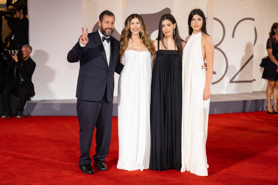gettyimages-2231924173-adam-sandler-family
