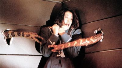Phoebe Cates in Gremlins 2: The New Batch