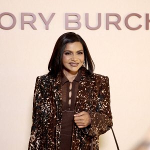 NEW YORK, NEW YORK - SEPTEMBER 15: Mindy Kaling attends Tory Burch Spring/Summer 2026 during New York Fashion Week at One Hanson Place on September 15, 2025 in New York City. (Photo by Dimitrios Kambouris/Getty Images for Tory Burch)