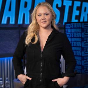 Amy Schumer Explains Wiping Instagram
