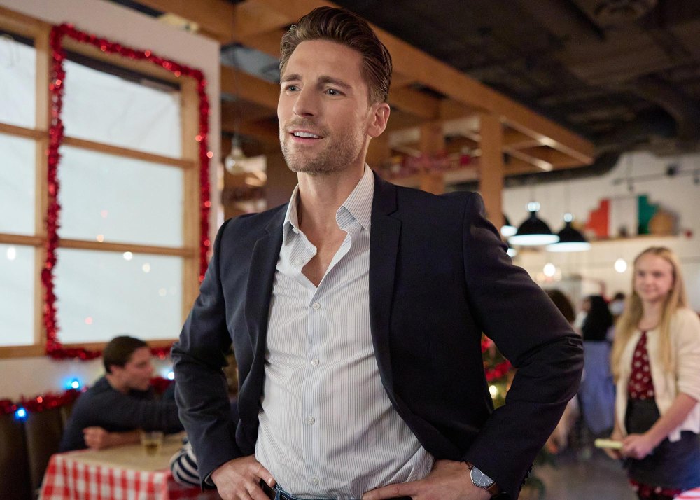 Andrew Walker Calls Movie With Lacey Chabert More Magical Than All His Other Hallmark Films 007