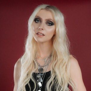 Taylor Momsen Gossip Girl Quotes Call Her Daddy